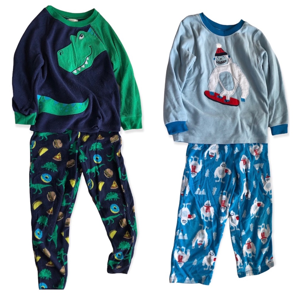 Carter’s Pajamas Set Size 6 Dinosaur, Yeti